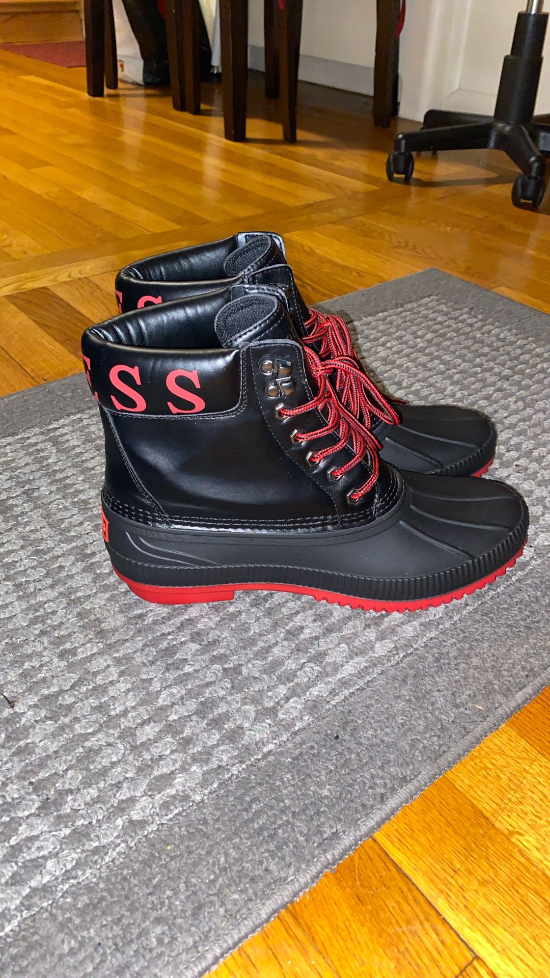 MENS GUESS BOOTS