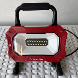 Snap-on 2000 Lumens LED Work Light Model 692404