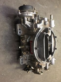 Edelbrock carburator