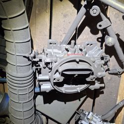 Edelbrock  carburetor