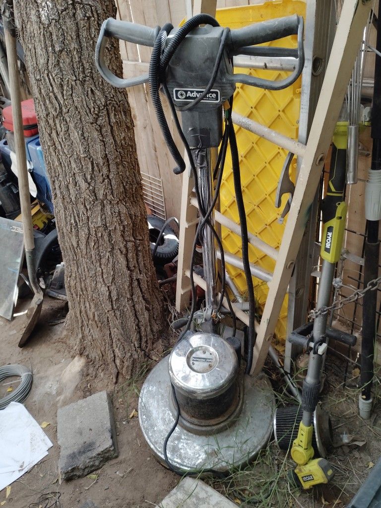 Floor Sander Polisher 18 Inches for Sale in El Paso, TX - OfferUp