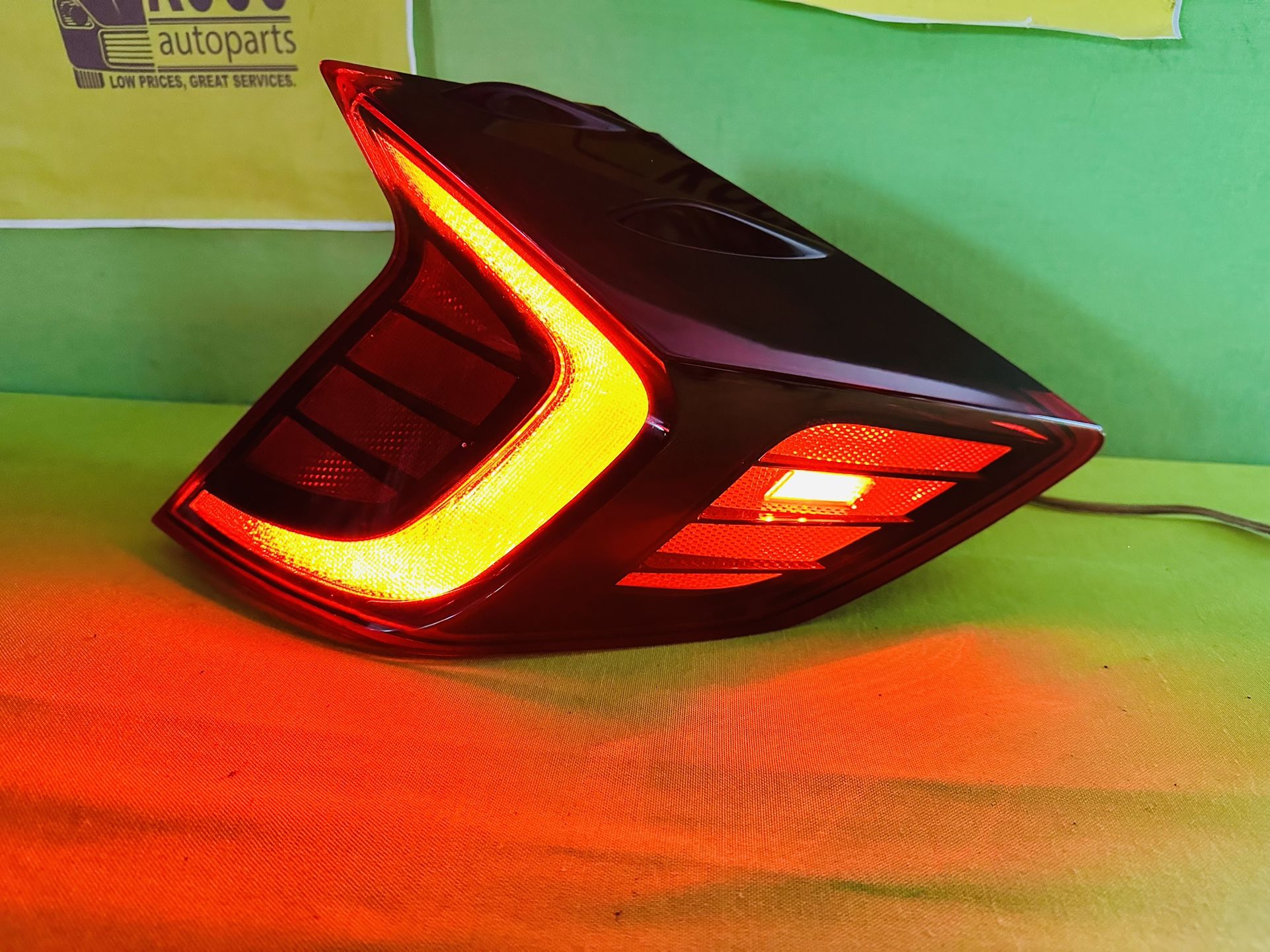 2020 - 2023 HYUNDAI SONATA RIGHT PASSENGER SIDE LED TURN SIGNAL TAIL LIGHT OEM 92402L5100