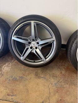Amg gt wheels/tires