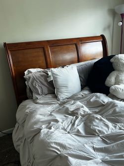 Queen Bedroom Set
