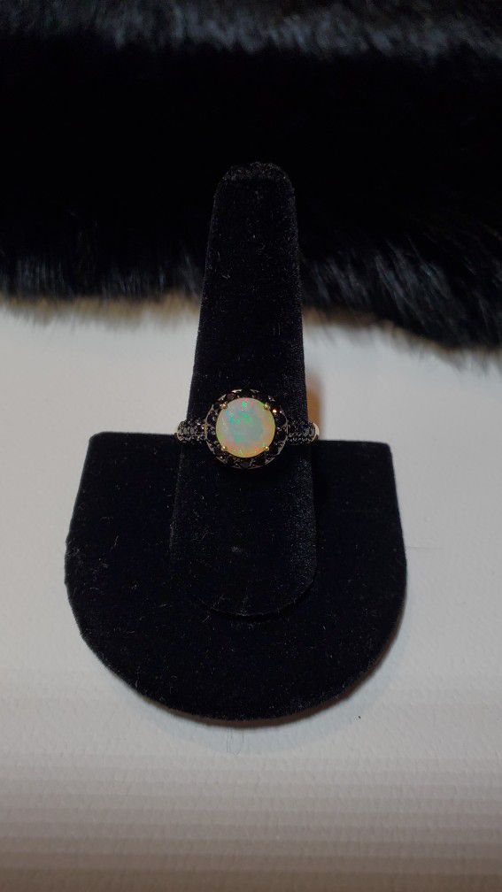 Opal 10k Ring 