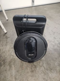 Shark Robotic Vacuum