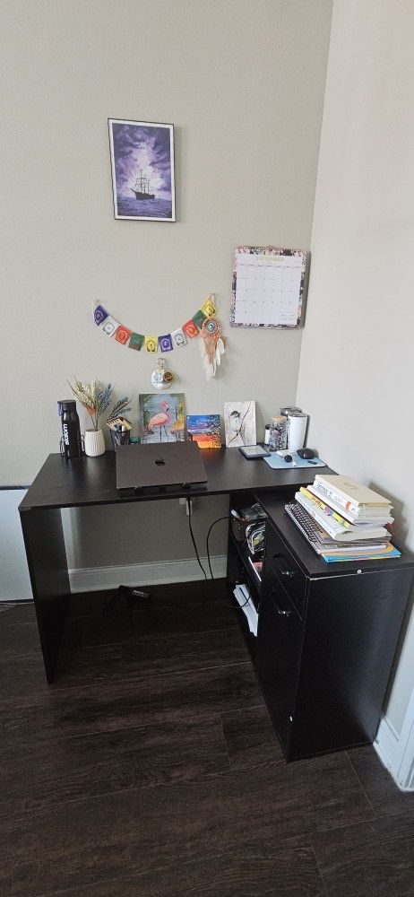 Rotating L shaped Corner Desk