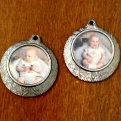 VINTAGE STAINLESS STEEL 1" X 1" SILVER BABY PHOTO ROUND PENDANT FOR LADIES NECKLACE - TWO AVAILABLE 