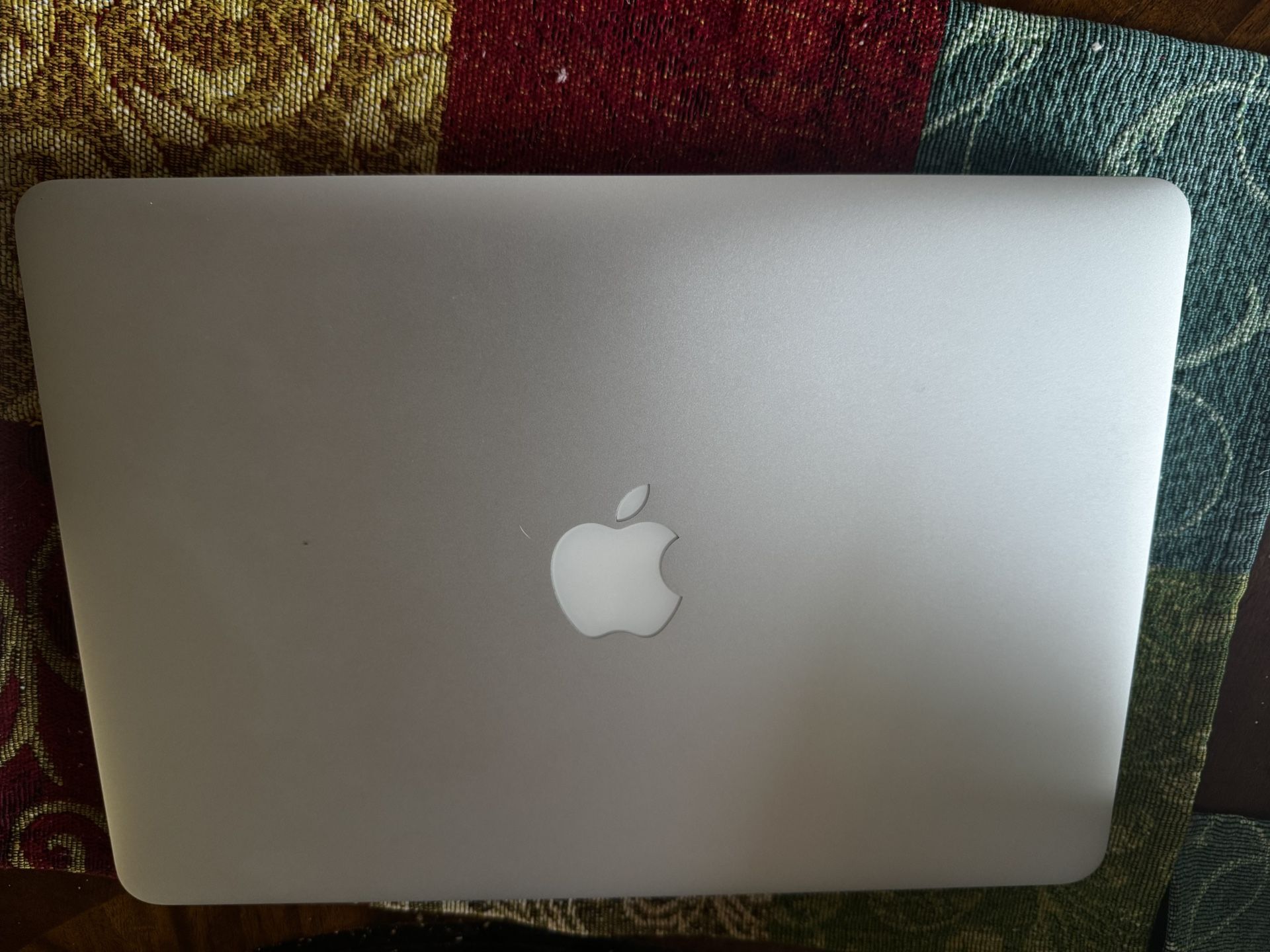Late 2013 MacBook Pro Suitable For Parts Or Repair