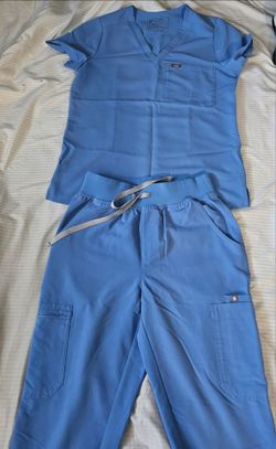 FIGS Scrub Set Top and Pants