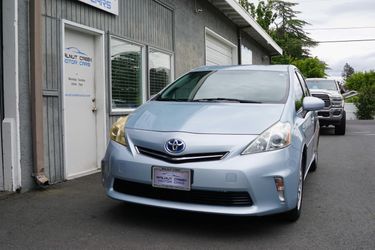 2012 Toyota Prius v