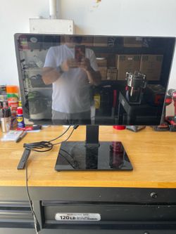 InnoLux - M236HJJ-L31 Monitor – Like New Condition, Barely Used, Comes with Stand Support Included, Fully Functional and Well Maintained