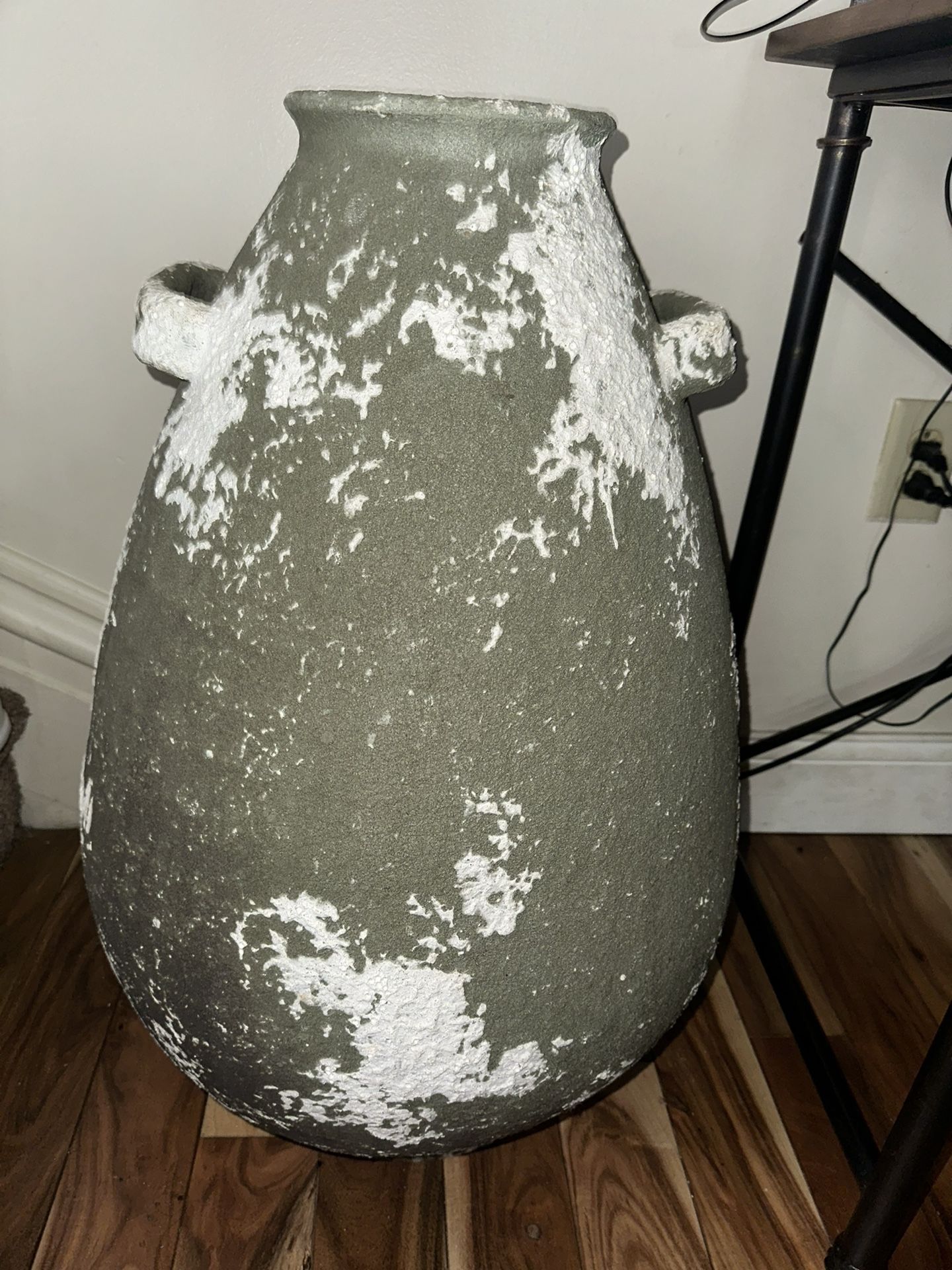 Large Vase “14 x 26”