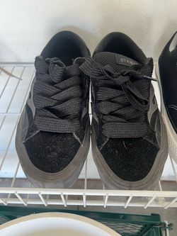 Strays men’s size 8.5