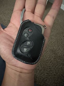 Lexus key