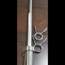 New Olympic 7ft 35 Pound Barbell. Includes Clips