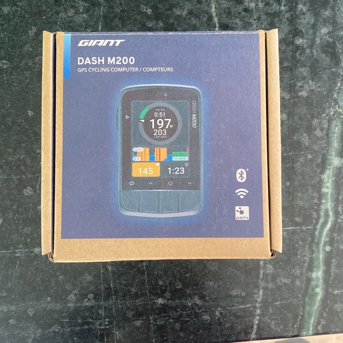 Giant Dash M200