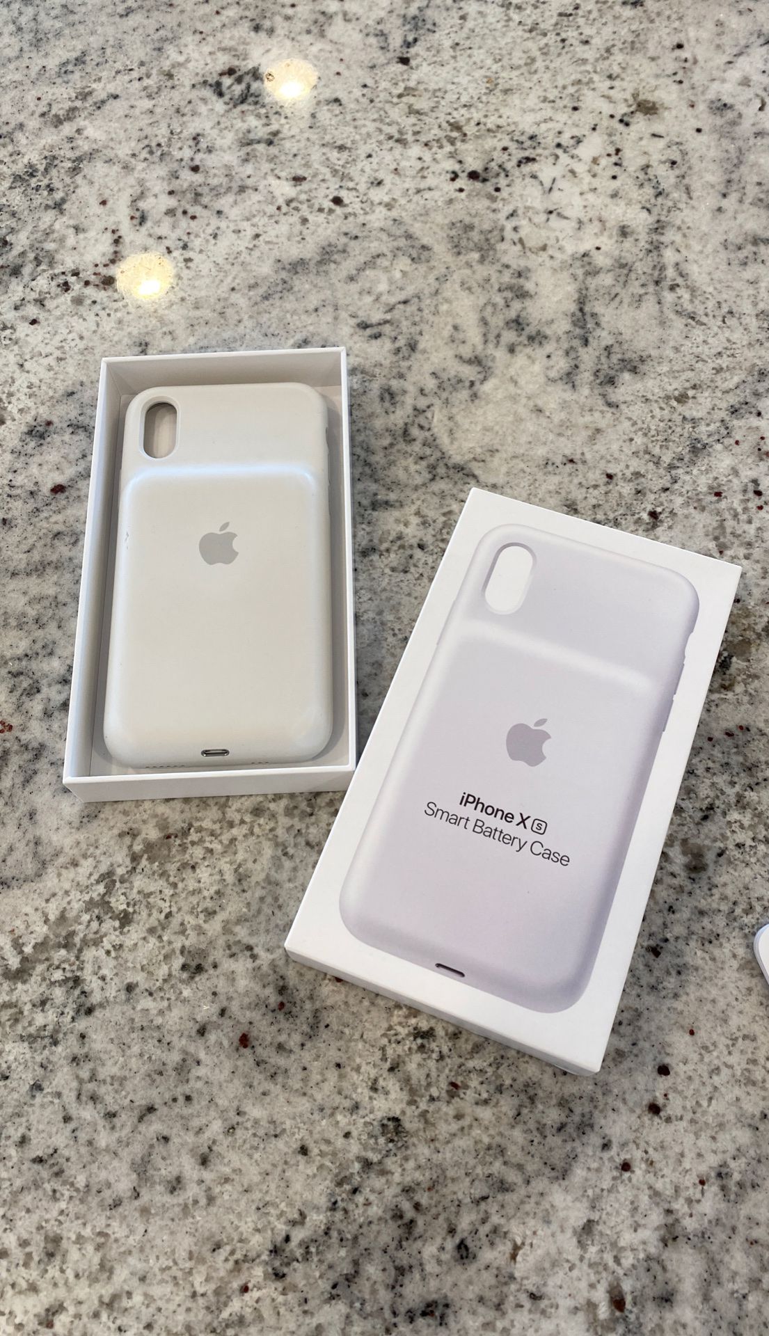 iPhone X / XS Smart Battery Case - White
