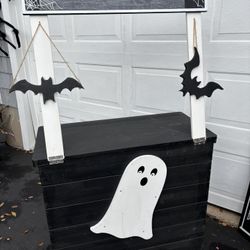 Halloween Ghost Trick or Treat Booth