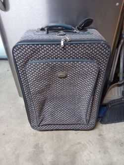 28" Rolling Upright Luggage Suitcase