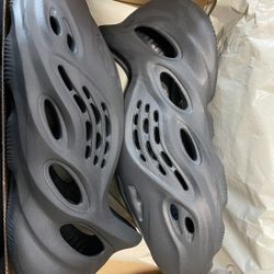 Yeezy Foam Rnnr Onyx Sz 11