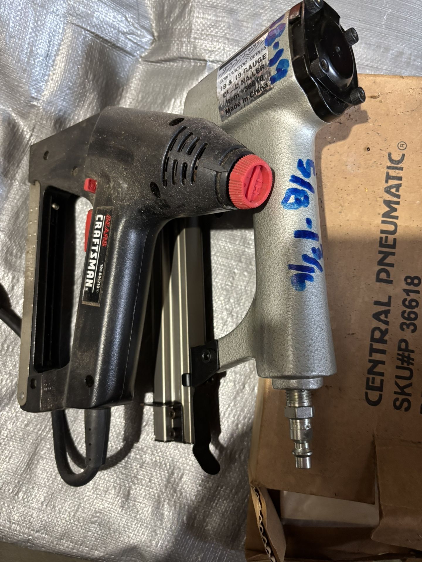Staple Gun And Pneumatic Trim Nailer