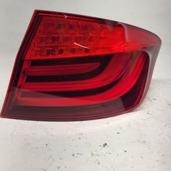 2011 BMW 5-series Passenger Side OEM Taillight