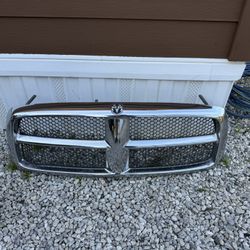  Dodge Ram 1500 Grill