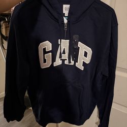 Gap sweater