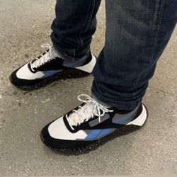 Reebok Classic Legacy men’s size 9 - like new!!!