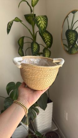 Woven basket