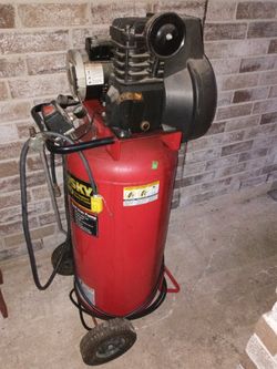 Husky pro 30 gallon deals air compressor 135 psi