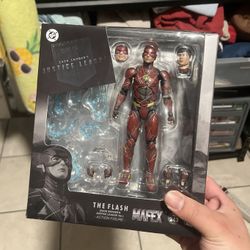Mafex The Flash 