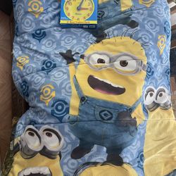 Minion Blanket w/ Learning Clock