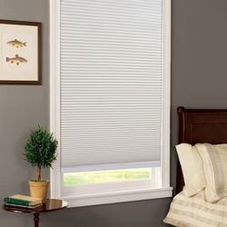 allen + roth 47-in x 72-in White Room Darkening Blackout Cordless Motorized Cellular Shade