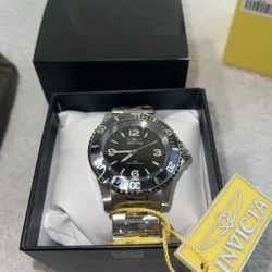 Invicta Specialty Rowan Watch Silver Stainless Steel, Black Dial 40MM Brand New 