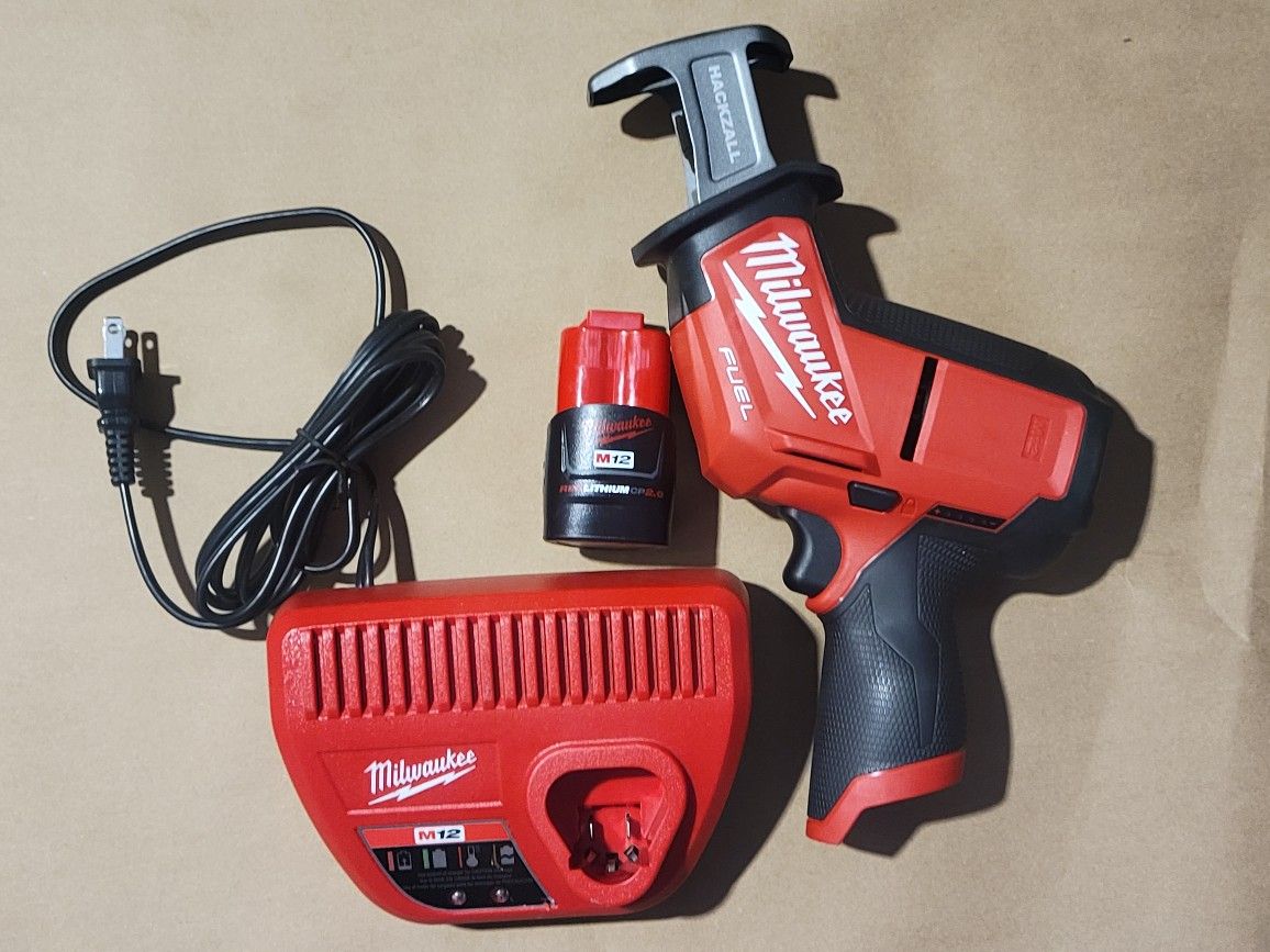Milwaukee M12 Fuel Hacksaw W/2.0 Battery & Charger