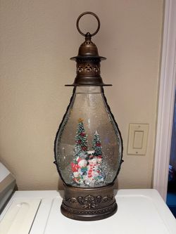 23 inch high Xmas decor