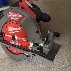 Milwaukee 7 1/4 skill saw