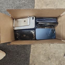 A Dozen Phones Iphones,galaxys,androids