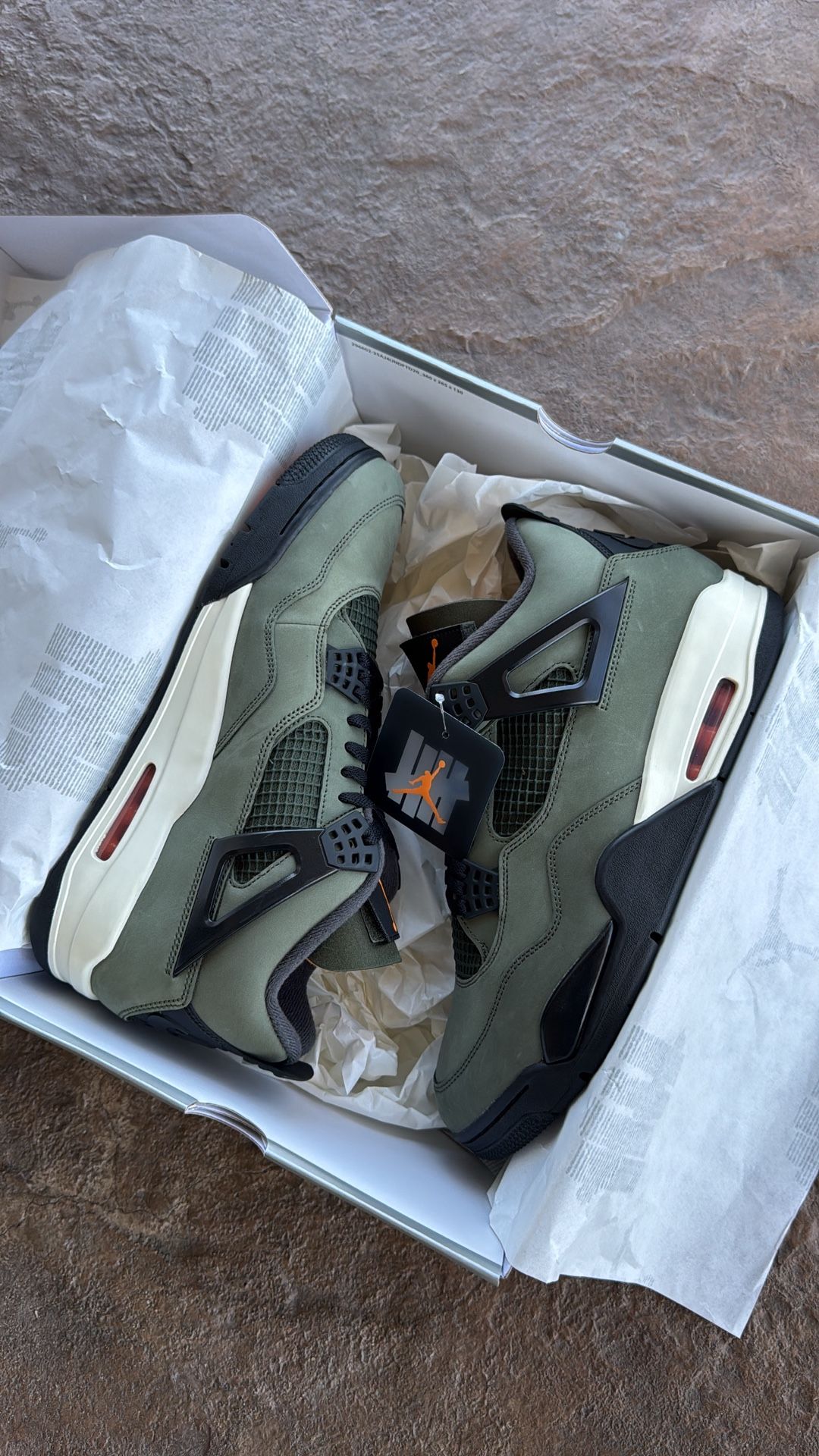 Jordan 4 Undefeated