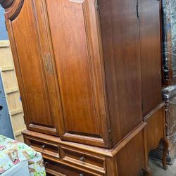 ROPERO/ ARMOIRE 