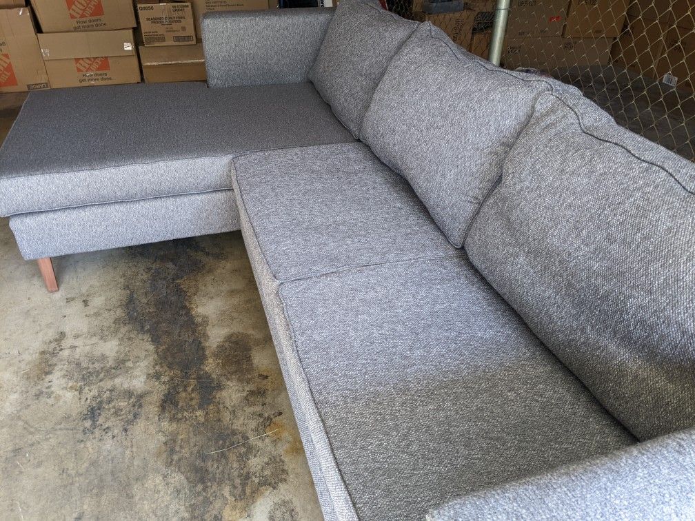 NEED SOLD TODAY! EXCELLENT LIKE NEW 2PC GRAY SECTIONAL