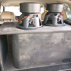 Audiopipe Txx-bdx-12d4 12's & Gately 4.0cf Ported Enclosure *Trades Below*