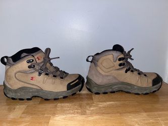 Woman’s size 6 Garmont Hiking Boots
