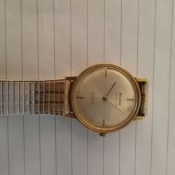 Bulova vintage! Needs repair and received a quote for $250. This watch is worth big bucks but don't have the Cash to repair! $75 is what I'm asking? C