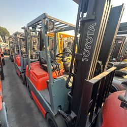 Toyota M6 Forklift 3 Stages 4000 Lbs 