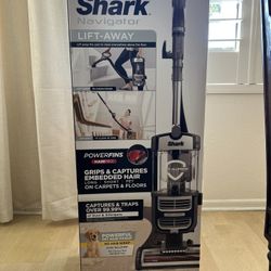 Vacuum Shark Navigator Lift Away 