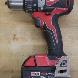 Milwaukee 2902-20 M18 Brushless 1/2" Hammer Drill w/ 5ah Battery USED. TESTED. IN A GOOD WORKING ORDER. 