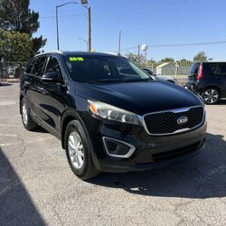 2018 Kia Sorento LX